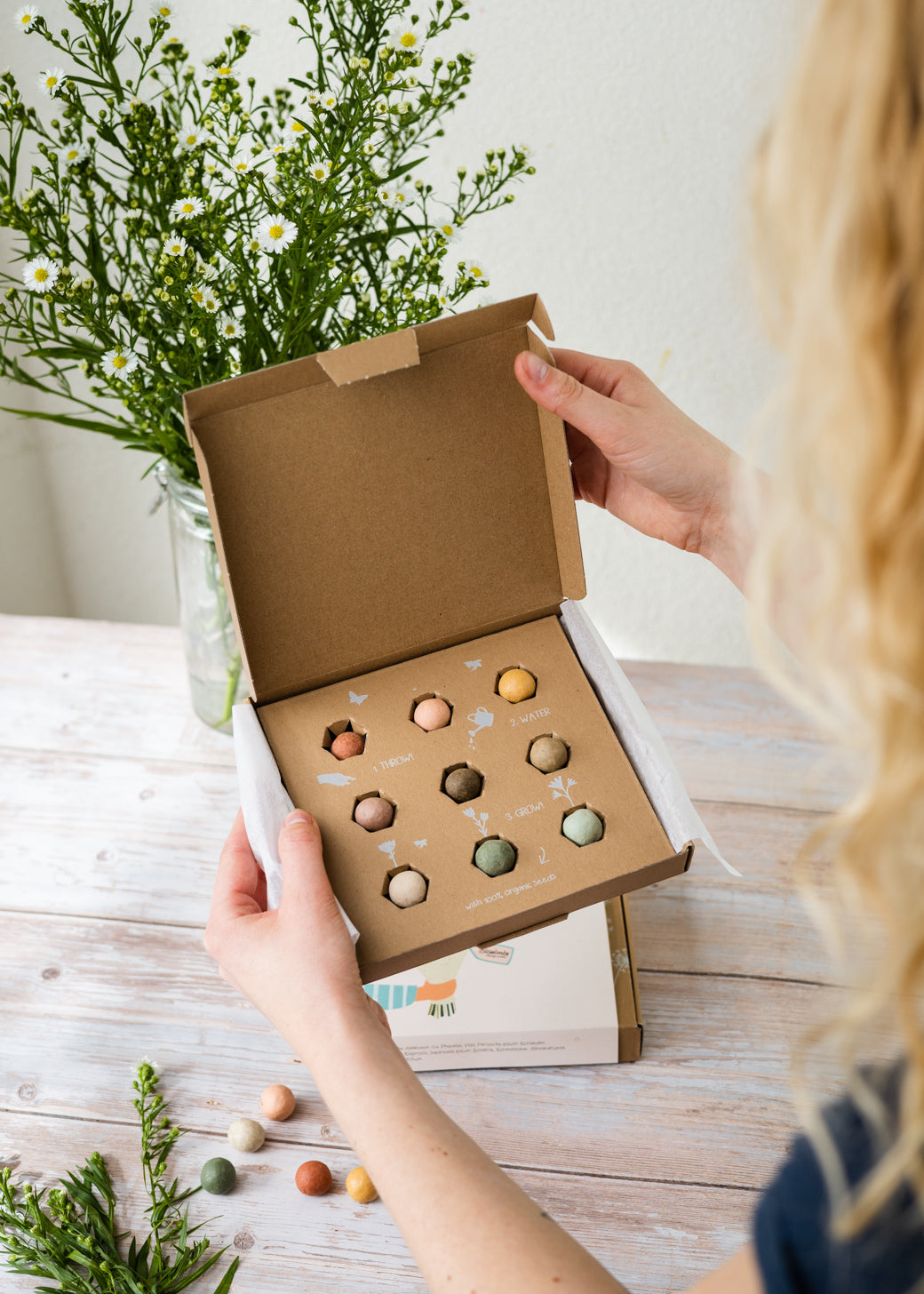 Scatola regalo media - "Fiori per te" con 9 bombe di semi