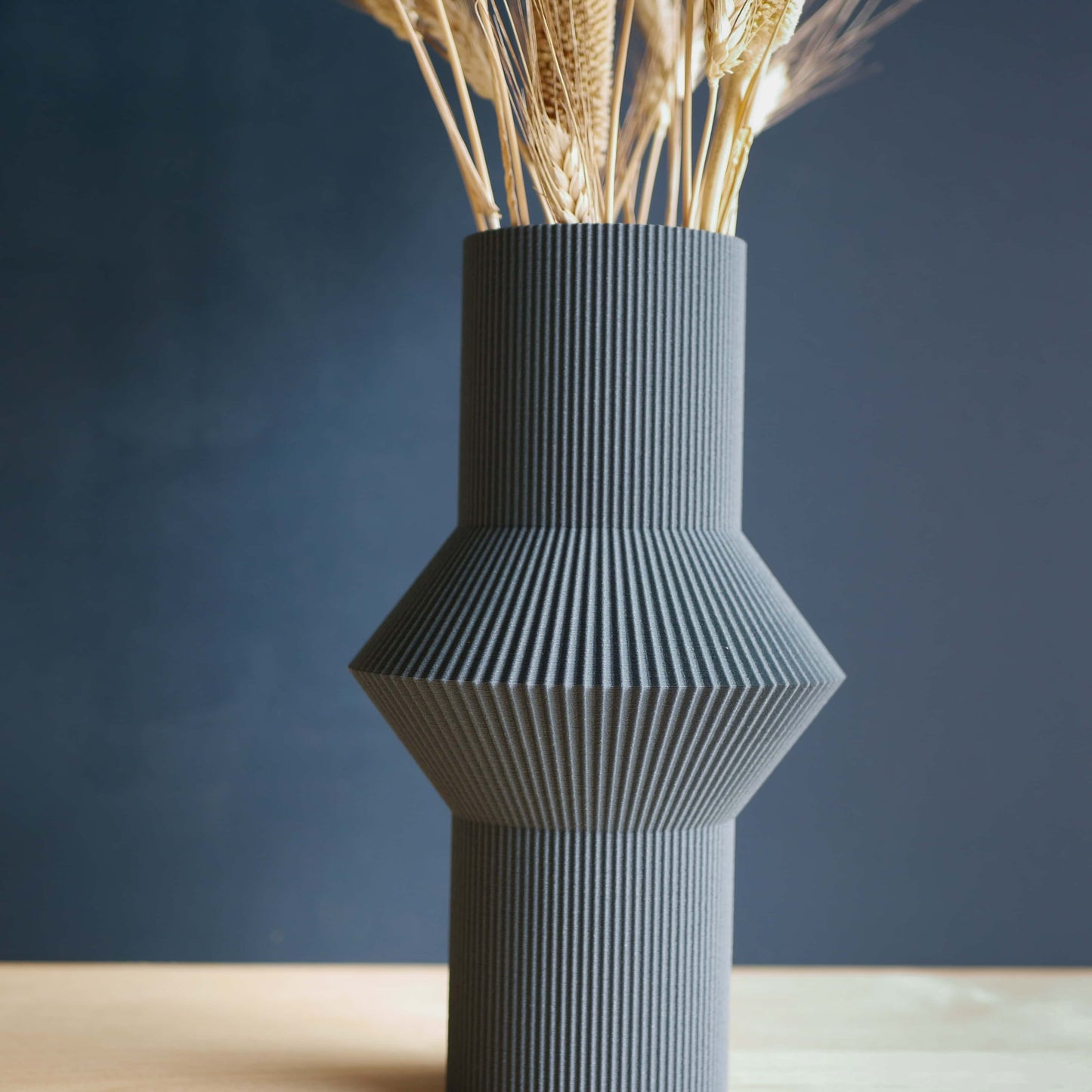 Vaso in legno riciclato HOI - perfetto per fiori secchi