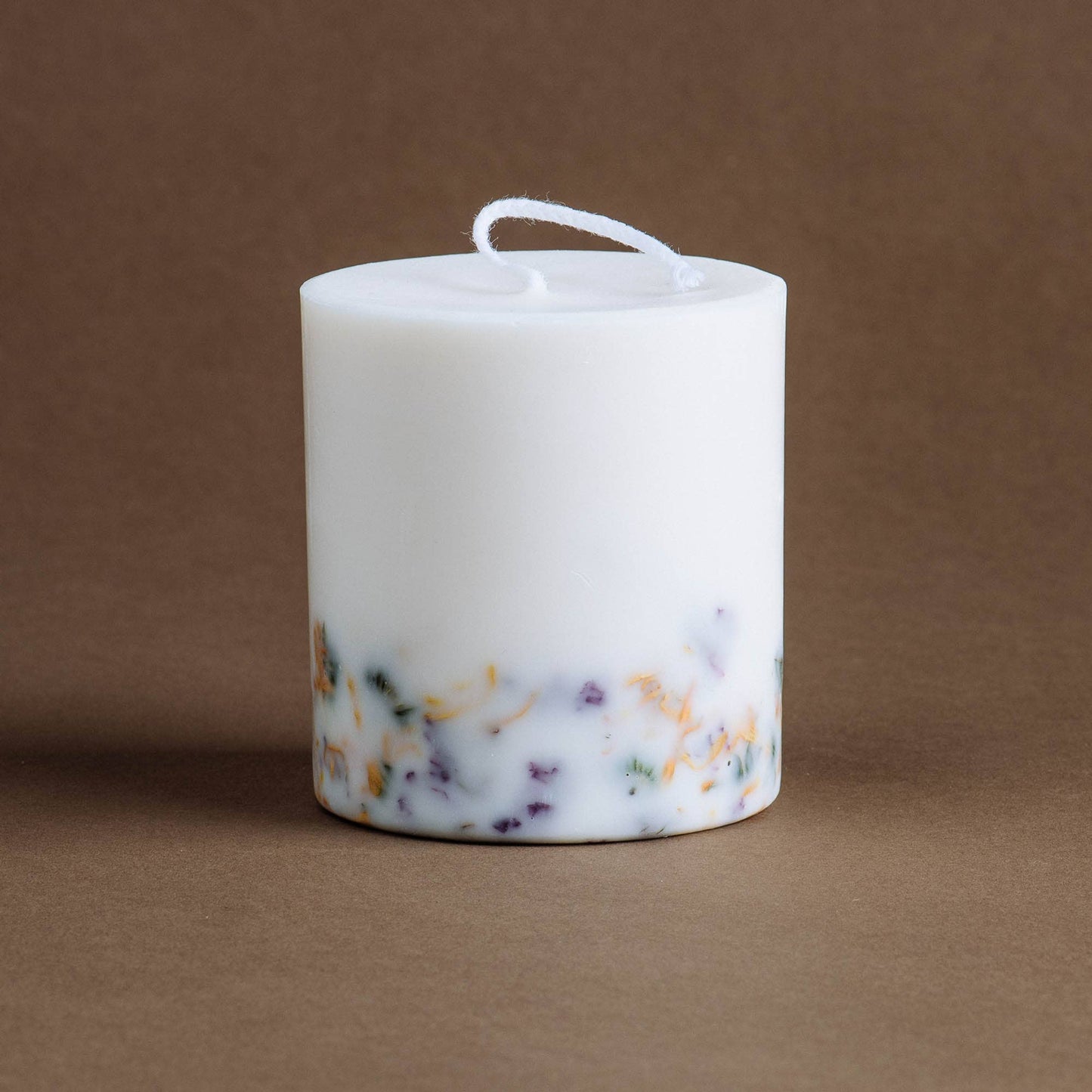 Candela con fiori selvatici - Candela botanica artigianale - Fatta a mano