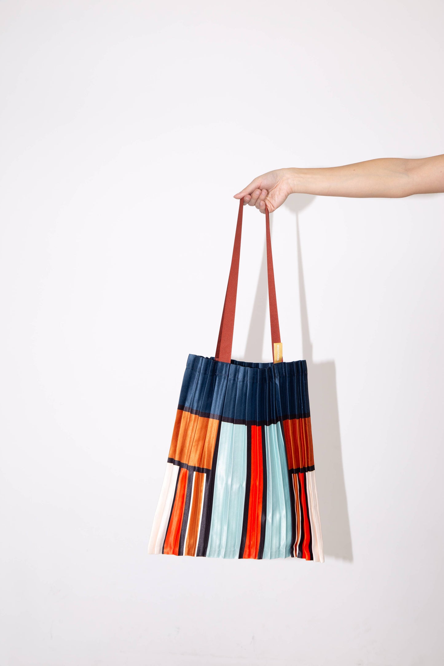 Borsa a tracolla in raso plissè - modello CHIA