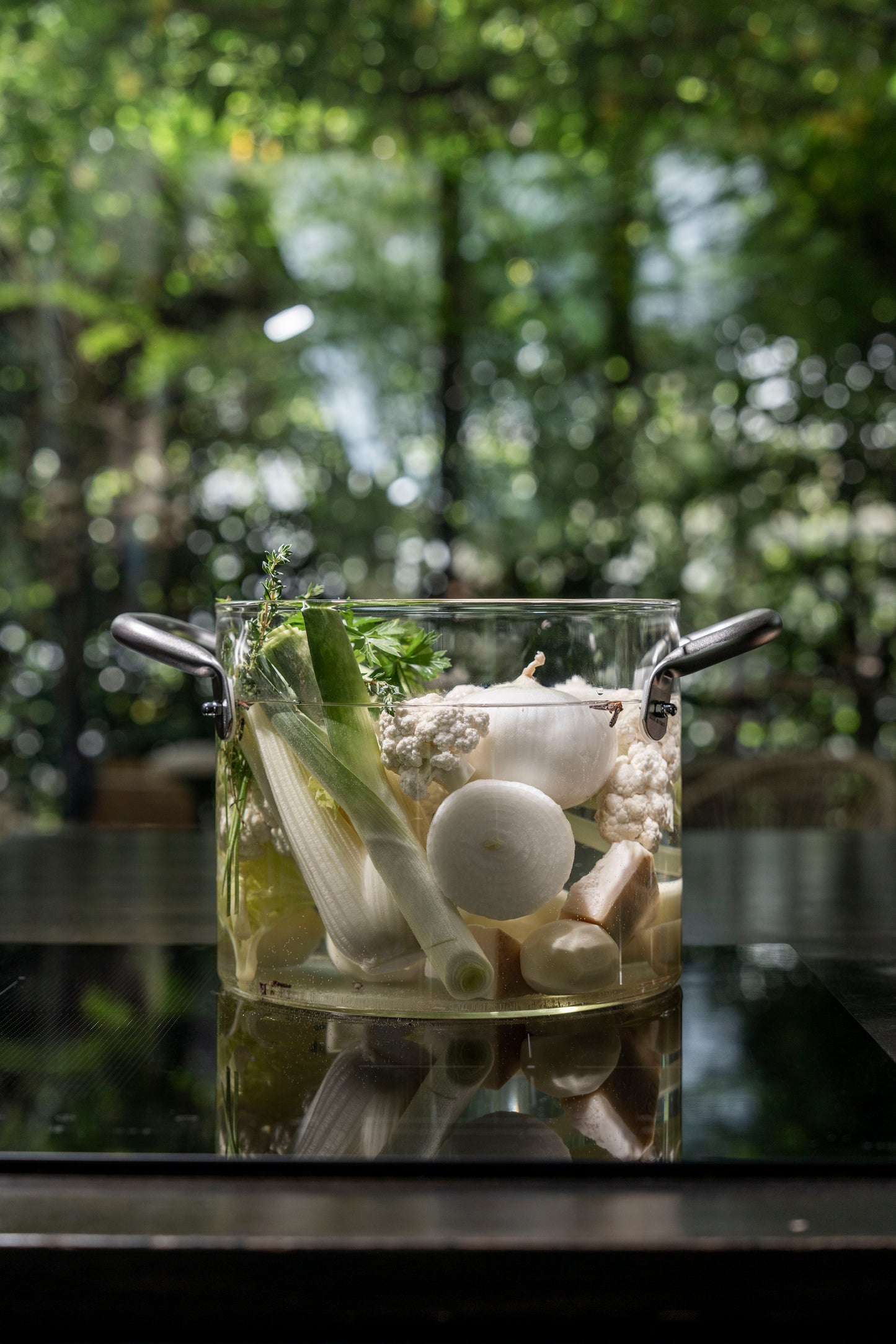 Beyond Basic - THE GLASS POT - Pentola in vetro borosilicato - Design Massimo Castagna - KnIndustrie