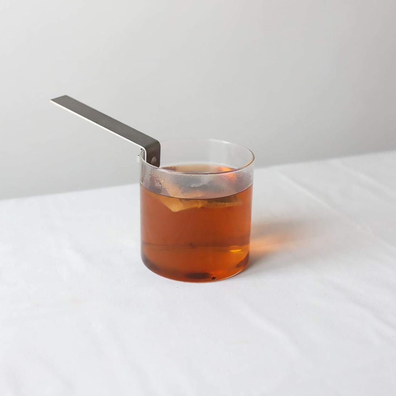 THE KETTLE - Bollilatte in vetro borosilicato - Design Lara Caffi (2018) - KnIndustrie