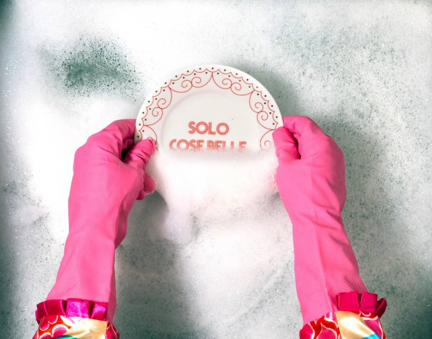 SOLO COSE BELLE RED - Piatto in porcellana con scritta rossa