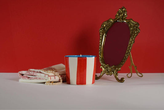 L'OBJET - The Olphactory - CANDELA PROFUMATA - MARIE ANTOINETTE A RIGHE  ROSSE - 320 G
