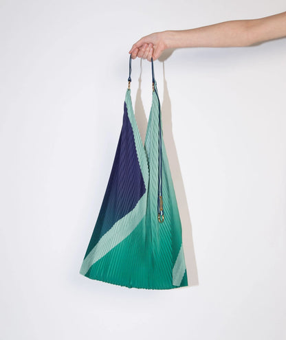 Borsa a tracolla con taglio triangolare - modello MONICA VERDE