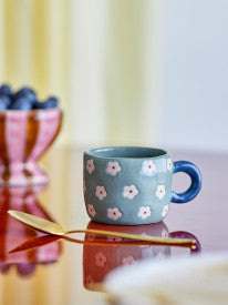 Tazza NINI - azzurra con fiori bianchi e manico blu