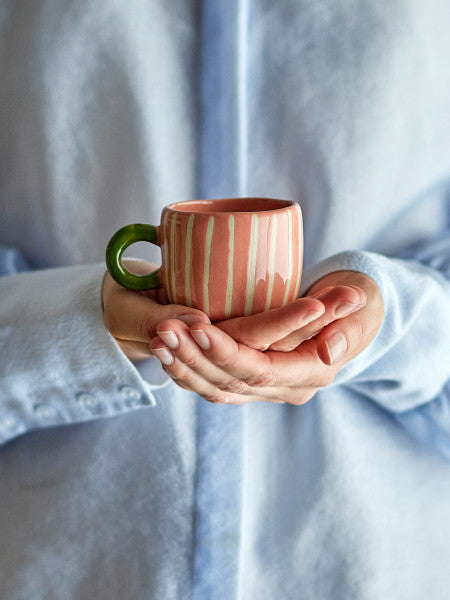 Tazza NINI - rosa con righe bianche e manico verde